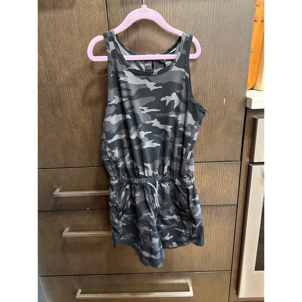 Athleta Girl Grey Camo On The Go Shorts Romper NWOT Size Large 8-10 - Picture 2 of 4
